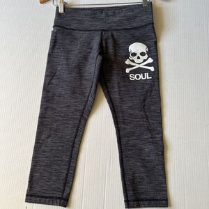 Lululemon Size 6 Pants Women Gray SoulCycle Skull Crossbones Crop Leggings